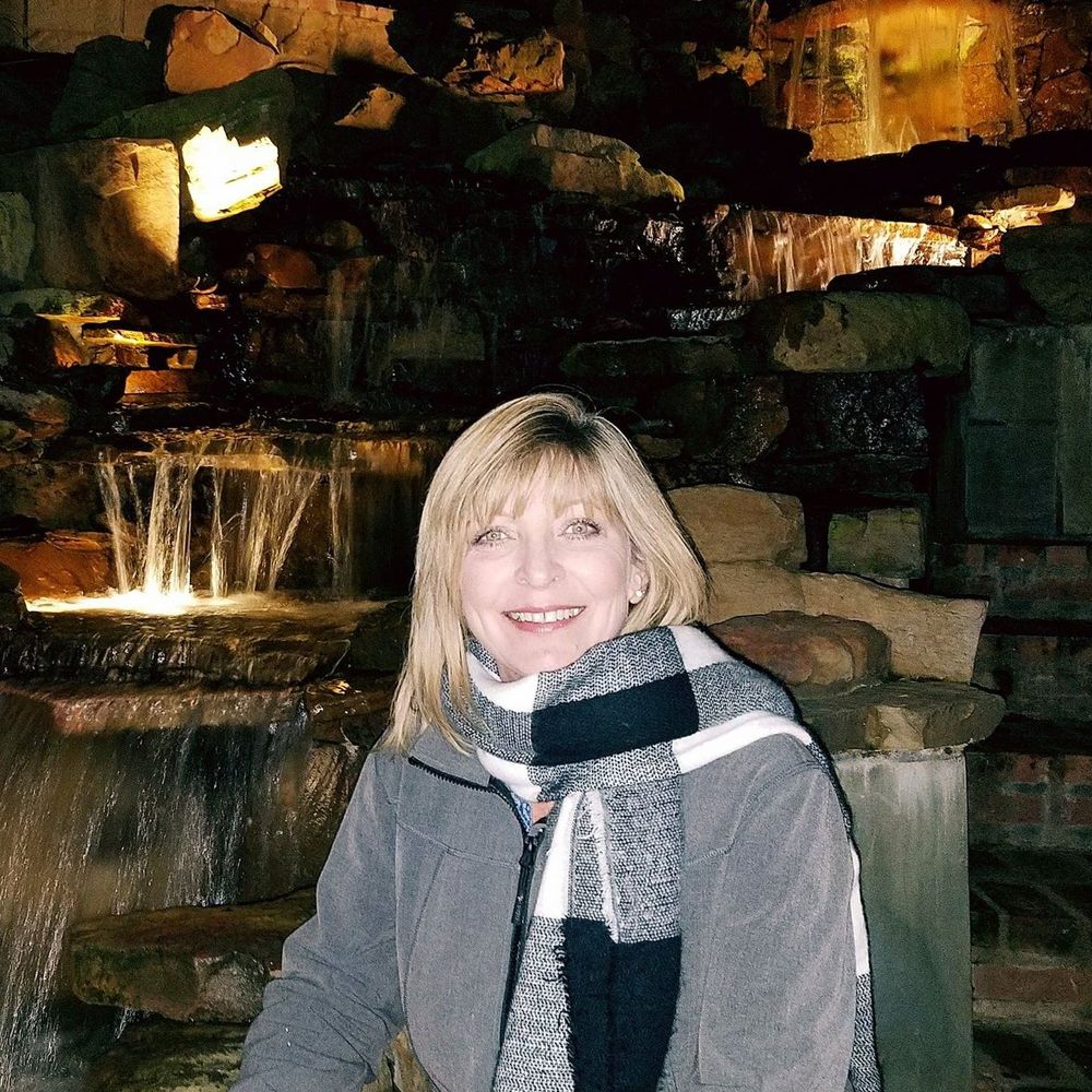 Meet your Posher, Connie